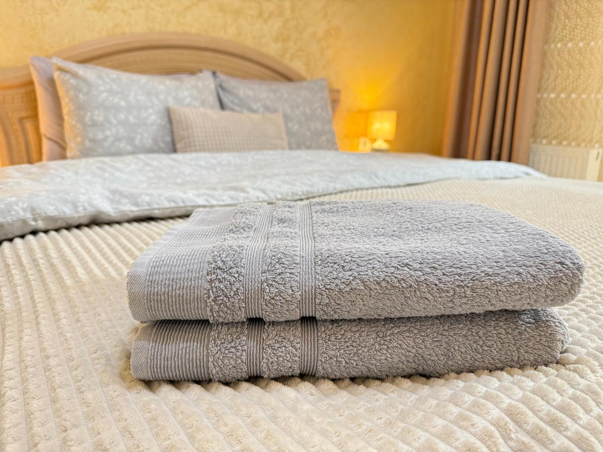 Cozy Two Bedroom Large Apartment Chişinǎu Buitenkant foto