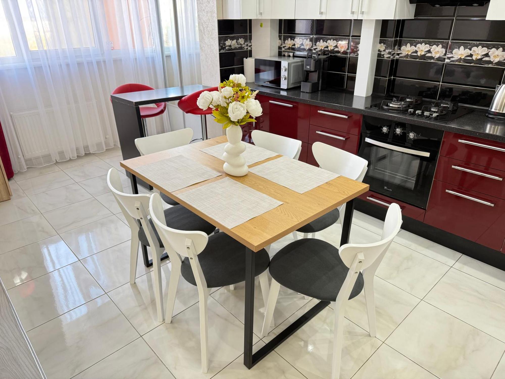 Cozy Two Bedroom Large Apartment Chişinǎu Buitenkant foto