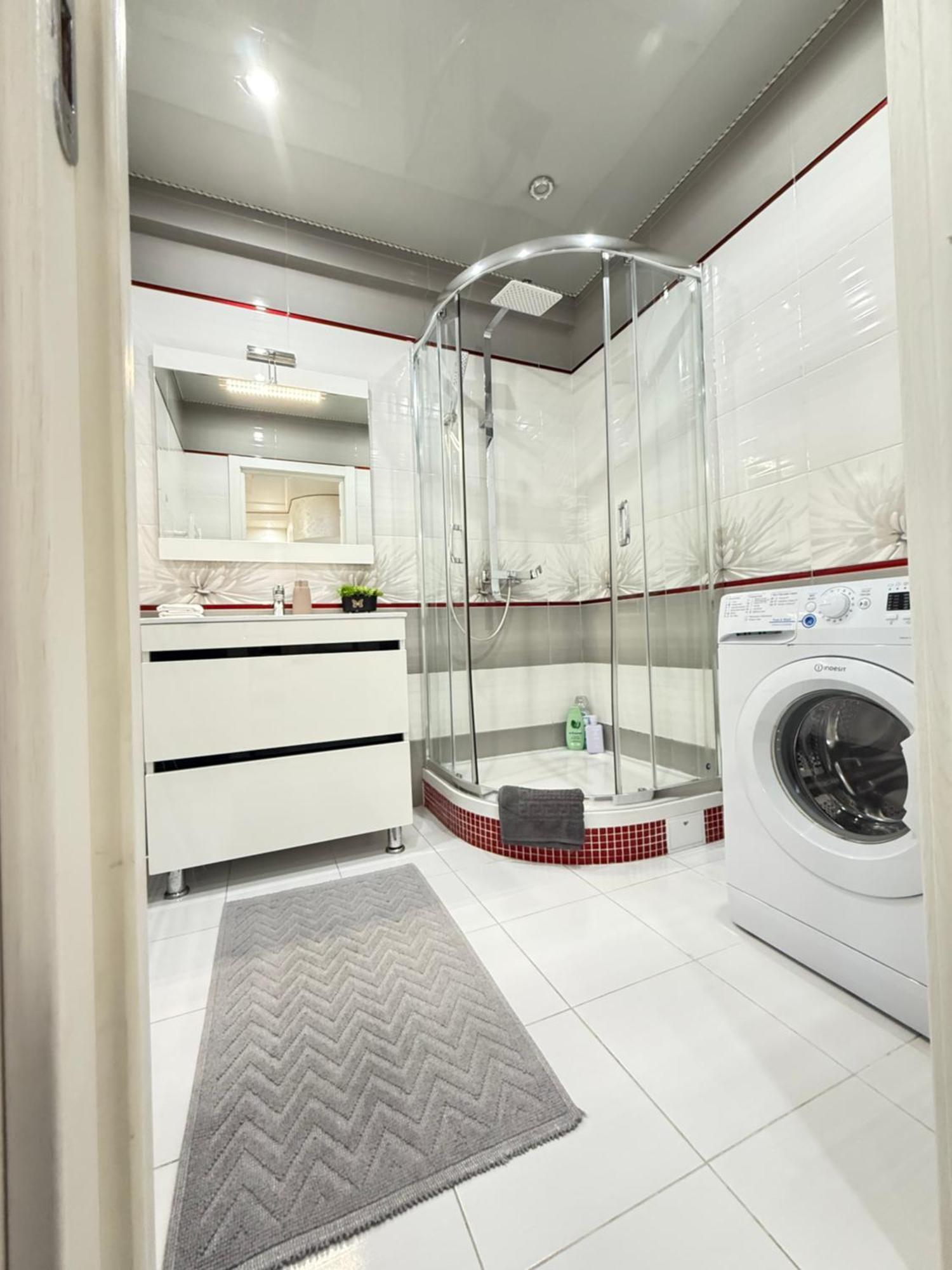 Cozy Two Bedroom Large Apartment Chişinǎu Buitenkant foto