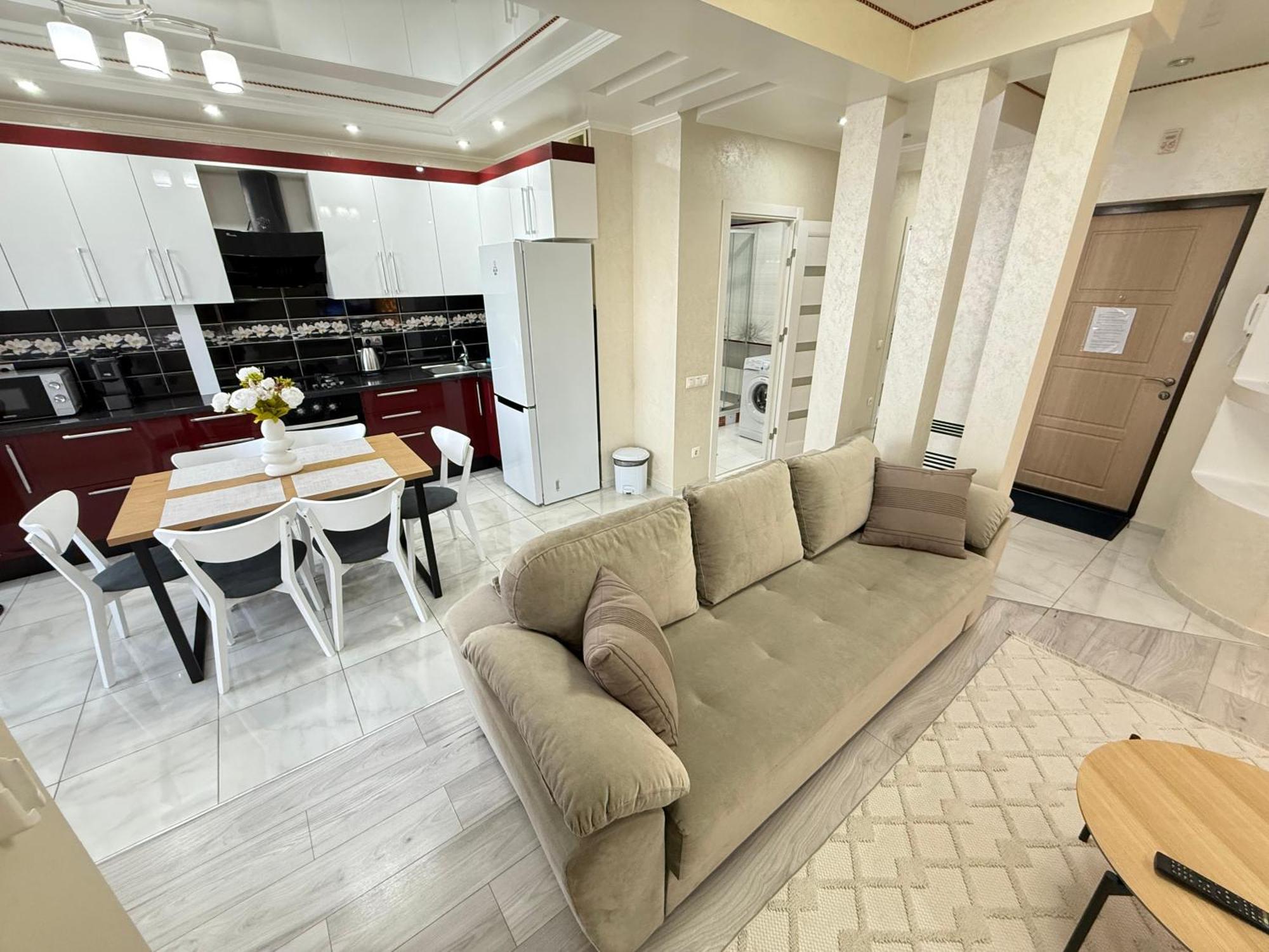 Cozy Two Bedroom Large Apartment Chişinǎu Buitenkant foto